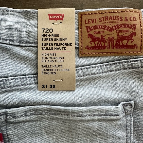 NWT Levi's Gray 720 high-rise super Skinny Jeans - size 31x32 - Picture 4 of 6